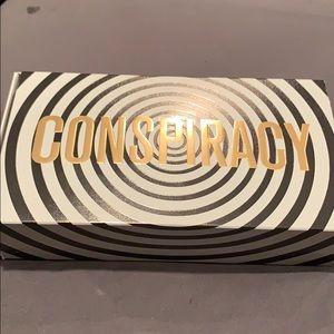 Jeffree star x Shane Dawson Conspiracy palette